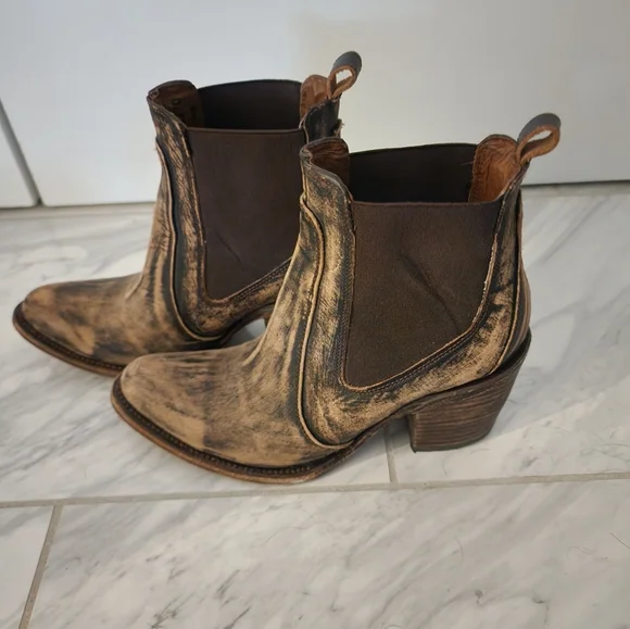 Circle G| Corral Distressed Chocolate Leather Cowboy Booties US 6.5 - Picture 1 of 4
